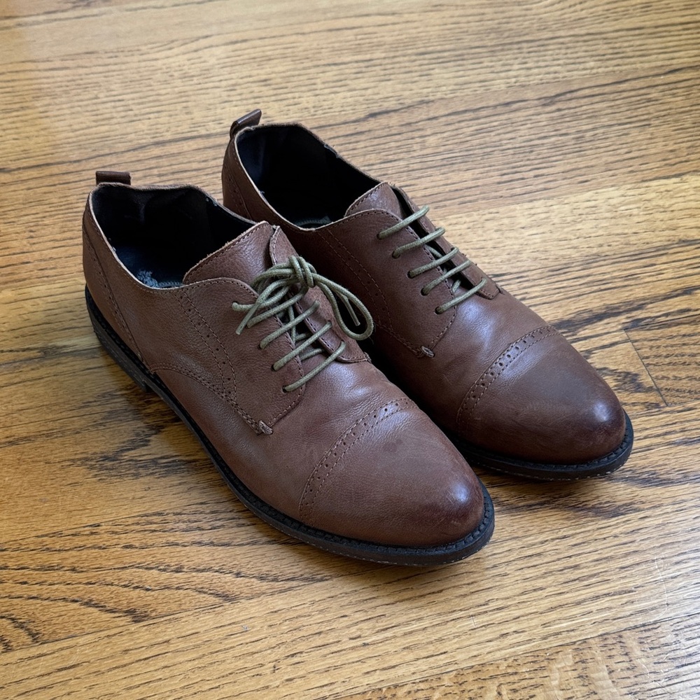 Classic Brown Leather women’s loafers